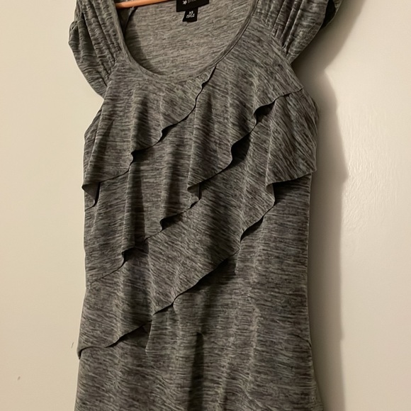 Grey Top - Picture 4 of 5